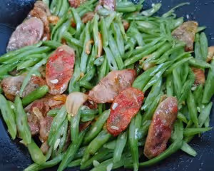 家常菜—四季豆炒臘腸