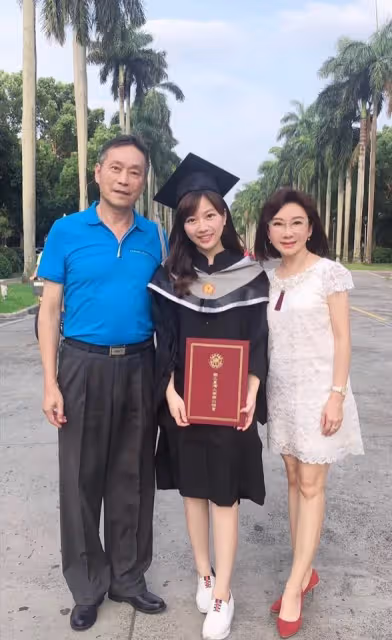 學霸背景當主播!蔡尚樺爆「和媽媽冷戰1個月」拚台大碩士 轉戰當藝人「主持2年受挫大哭」終於被看見