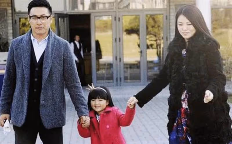 「她自己可以」!兒媳剖宮產才四天「婆婆帶兒子去旅遊」 回家後門鎖都換了:家沒了