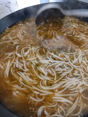 雲南特色小鍋米線
