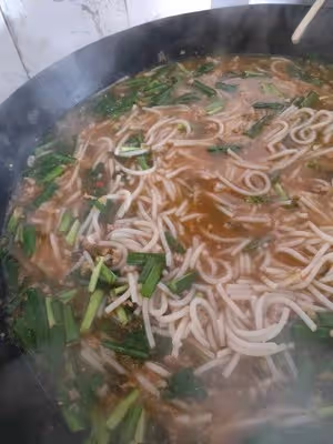 雲南特色小鍋米線