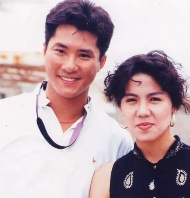 鄭子誠夫婦罕同框,演員妻子息影多年氣質依舊,曾演《鑑證實錄》