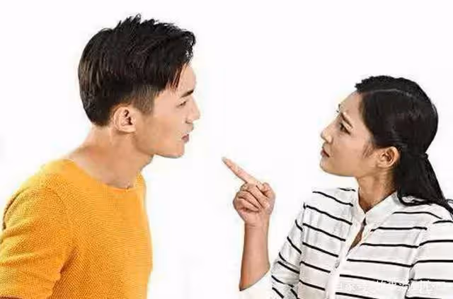 我答應小姑子從我的家裡出嫁,晚上接到了婆婆的電話,我怒提離婚