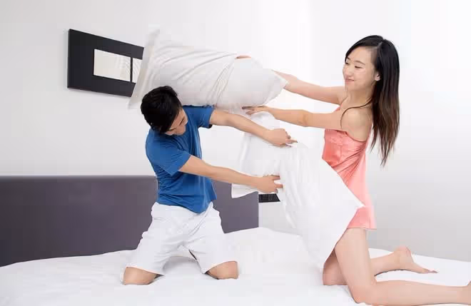 「老婆,父母供我名牌大學畢業,你陪嫁的房子必須寫我父母名字」