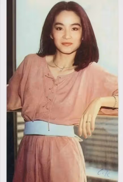 農村教師突然得知:親生妹妹竟是林青霞! 相認後拒絕900萬補償「一句話」讓人敬佩