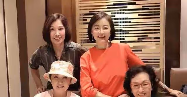 農村教師突然得知:親生妹妹竟是林青霞! 相認後拒絕900萬補償「一句話」讓人敬佩