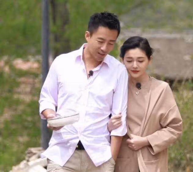 汪小菲「直播哭訴」想孩子!淚眼婆娑面容憔悴,自曝與「大S協商」很久未成功,就是不讓見