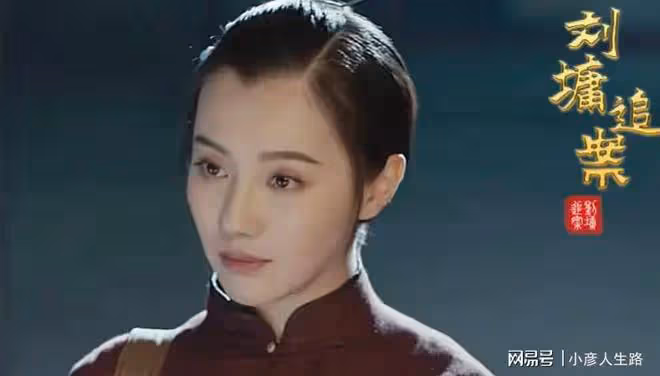 王鶴潤：被稱為氧氣美女，因拍戲剪光頭，憑《知否》爆紅