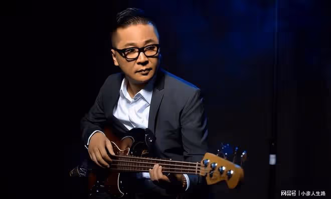 李春波一曲《小芳》成名,苦戀20年,最終娶到自己的初戀