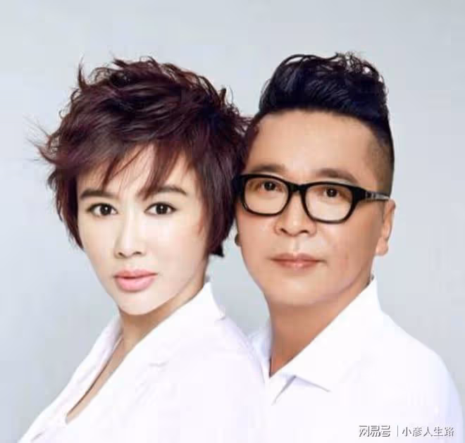 李春波一曲《小芳》成名,苦戀20年,最終娶到自己的初戀