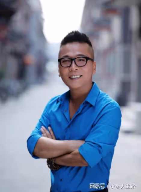 李春波一曲《小芳》成名,苦戀20年,最終娶到自己的初戀