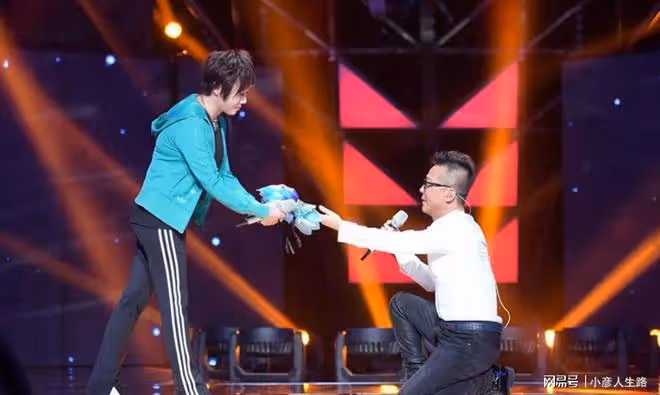 李春波一曲《小芳》成名,苦戀20年,最終娶到自己的初戀