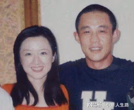 12年後再看侯勇,從百變戲骨到「老牛吃嫩草」,他到底經歷了啥?