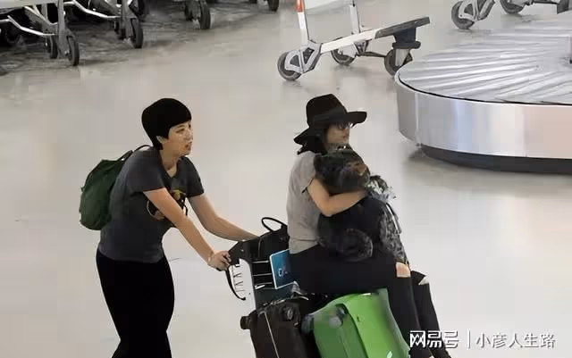 爆料:國民女明星招全能助理月薪3300,男頂流讓女助理手洗內衣