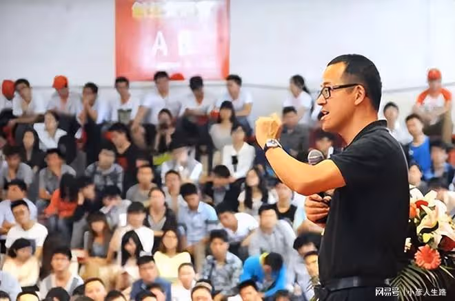 俞敏洪:為何要給母親下跪?他如何對待老年痴呆的母親?