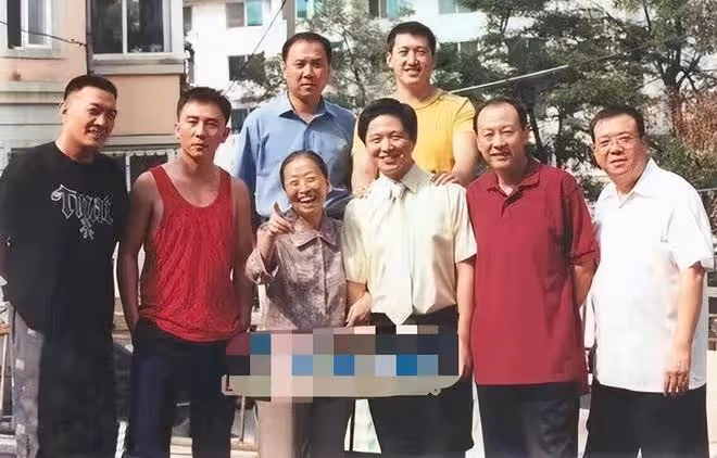 62歲老戲骨馬書良近照曝光，臉上布滿老年斑，拍戲眼神呆滯顯心酸