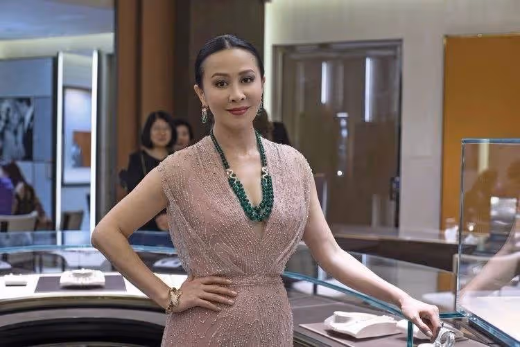 為什麼劉嘉玲這麼「牛」?看看她的資產和人脈,誰敢小瞧?