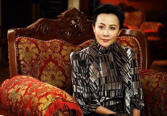 為什麼劉嘉玲這麼「牛」?看看她的資產和人脈,誰敢小瞧?