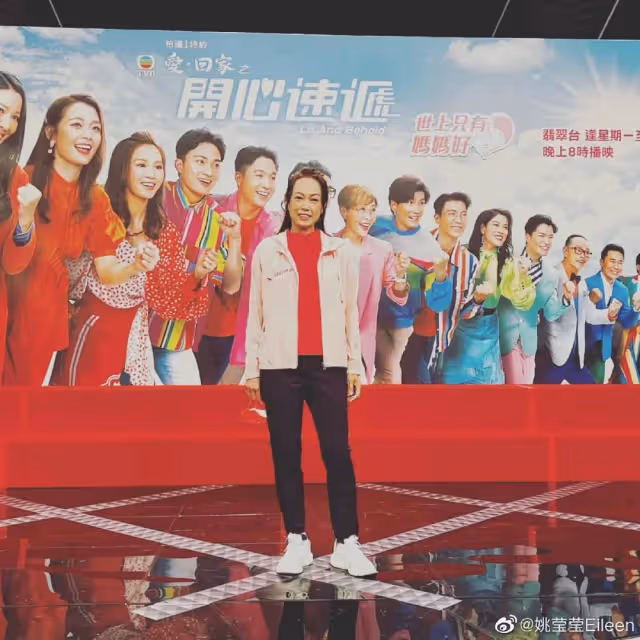 很多人都知道她是TVB的「五美」,但卻不知她是新加坡人!未婚先孕獨自養子11年,母子倆如出一轍