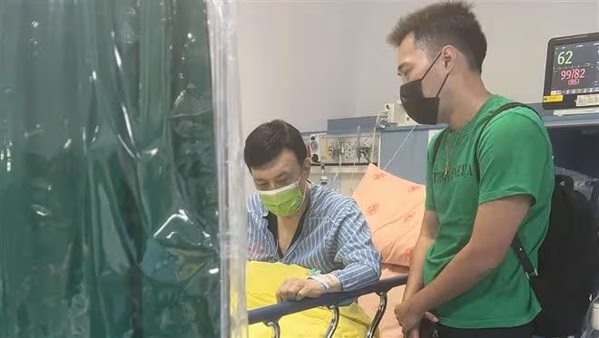 38歲女星癌細胞再度擴散,歌手父親心急患病住院,半邊身體不能動