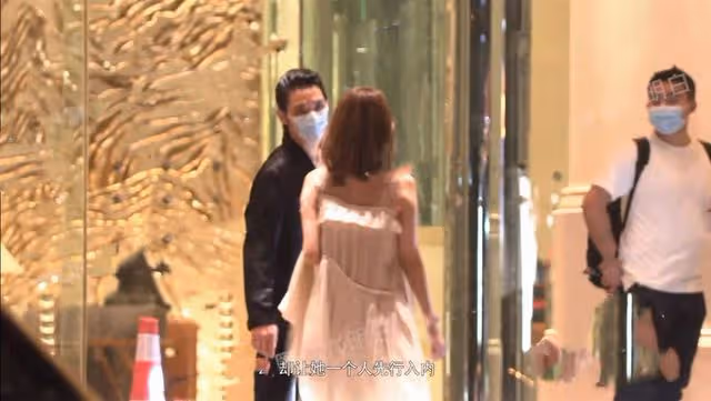 向佐與美女視頻照曝光!婚內約美女見面遭拒,女方姿態妖嬈露香肩