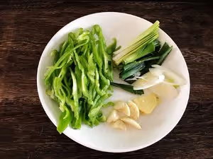 青椒炒肉皮