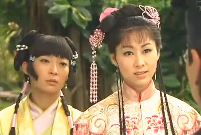 「英皇一姐」生日排場大!老闆楊受成開遊艇派對,送乳豬蛋糕慶祝