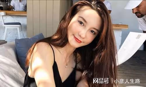 網紅張大奕：年收入上億，曾被董花花警告！新戀情疑似被扒？