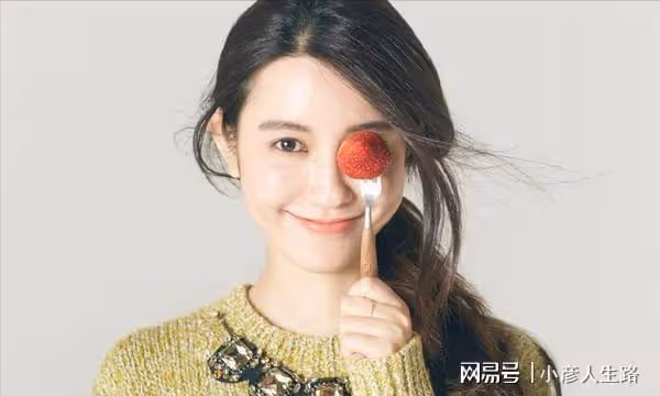 網紅張大奕:年收入上億,曾被董花花警告!新戀情疑似被扒?