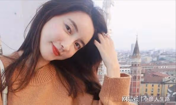 網紅張大奕:年收入上億,曾被董花花警告!新戀情疑似被扒?