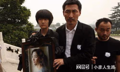 因患病和張子健離婚,李婷獨自抗癌9年去世,弟弟卻忙著爭財產?