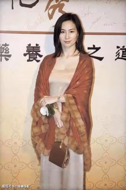 與生俱來的富貴!身上有這5個特徵的人都是「富貴相」 看林青霞、何超瓊就知道:年齡越大越顯得面容和善
