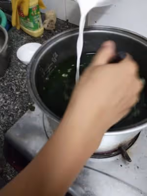 零失敗_廣東甜品大街小巷都賣的涼粉草，自己也能親手做哦