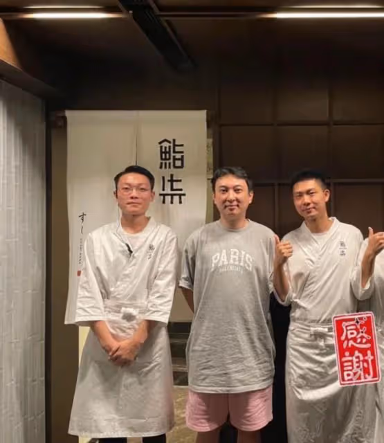王思聰打卡日式料理店 近照發福顯油膩頭髮凌亂