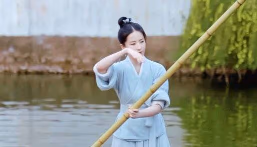 夢華錄後古偶扎堆？趙麗穎新劇路透曝光，網友：造型不如劉亦菲