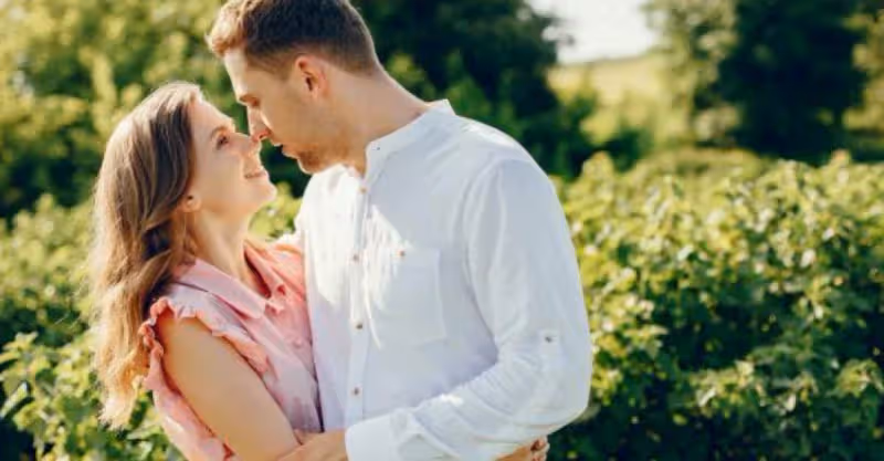 婆婆：掙錢少得伺候全家，這是家規，兒媳亮出工資單：來給我洗腳