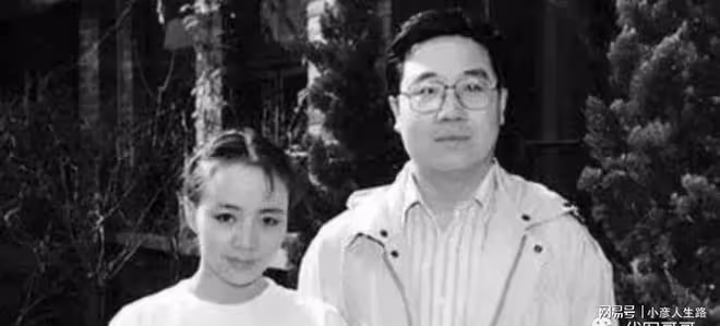 他出身名門望族,經歷三次婚姻無縫對接,如今61歲的他怎樣了?