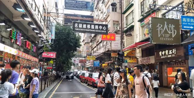 養孩子成本對比：香港需600多萬，上海將孩子養到17歲需102萬