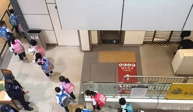 養孩子成本對比:香港需600多萬,上海將孩子養到17歲需102萬