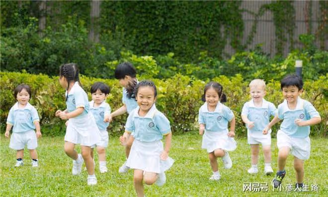 養孩子成本對比:香港需600多萬,上海將孩子養到17歲需102萬
