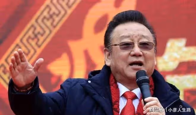 「靈活國籍」蔣大為：國內賺錢國外花，花光積蓄又回國商演撈金