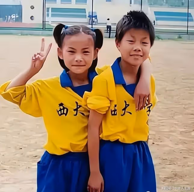 「足球小姐」王霜:5歲被父母拋棄,姨父姨母將她培養成中國驕傲