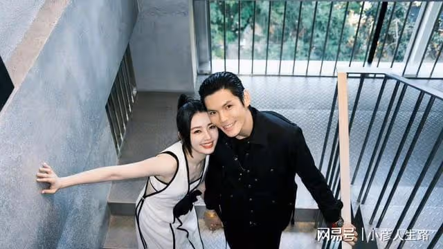 實錘來了!向佐和美女聊天被曝光,視頻中女方穿著暴露毫不設防