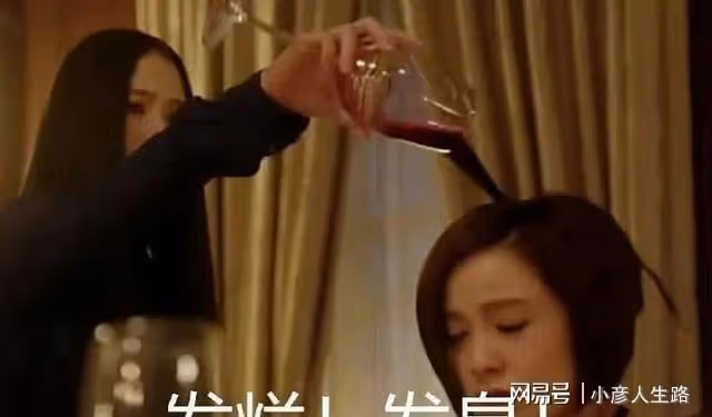 實錘來了!向佐和美女聊天被曝光,視頻中女方穿著暴露毫不設防