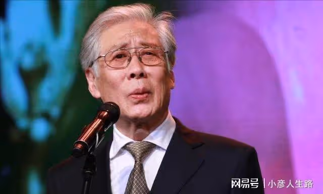 著名女演員朱茵:一朝婚姻失敗愧對女兒,晚年再婚後變得幸福