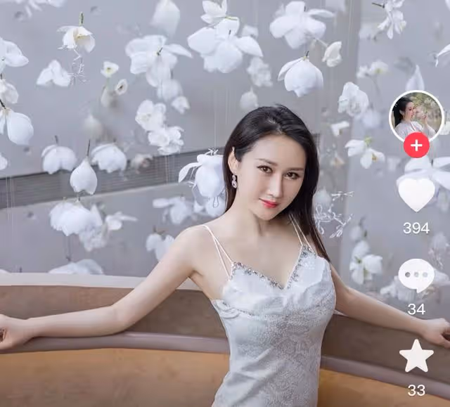 向佐視頻女子身份被扒,本人默認與向佐關係,曾自曝與黃曉明曖昧