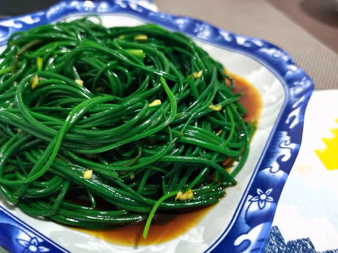 綠脆綠脆的涼拌沙蔥