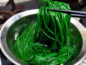 綠脆綠脆的涼拌沙蔥