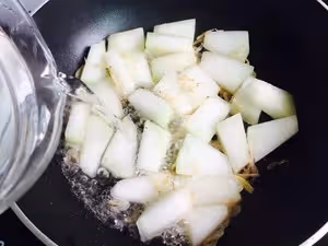 炎夏消暑湯～冬瓜蛋湯