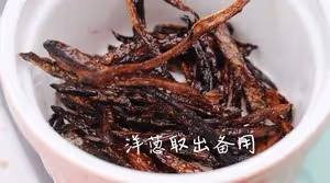 經典滷肉飯：肉汁濃郁！